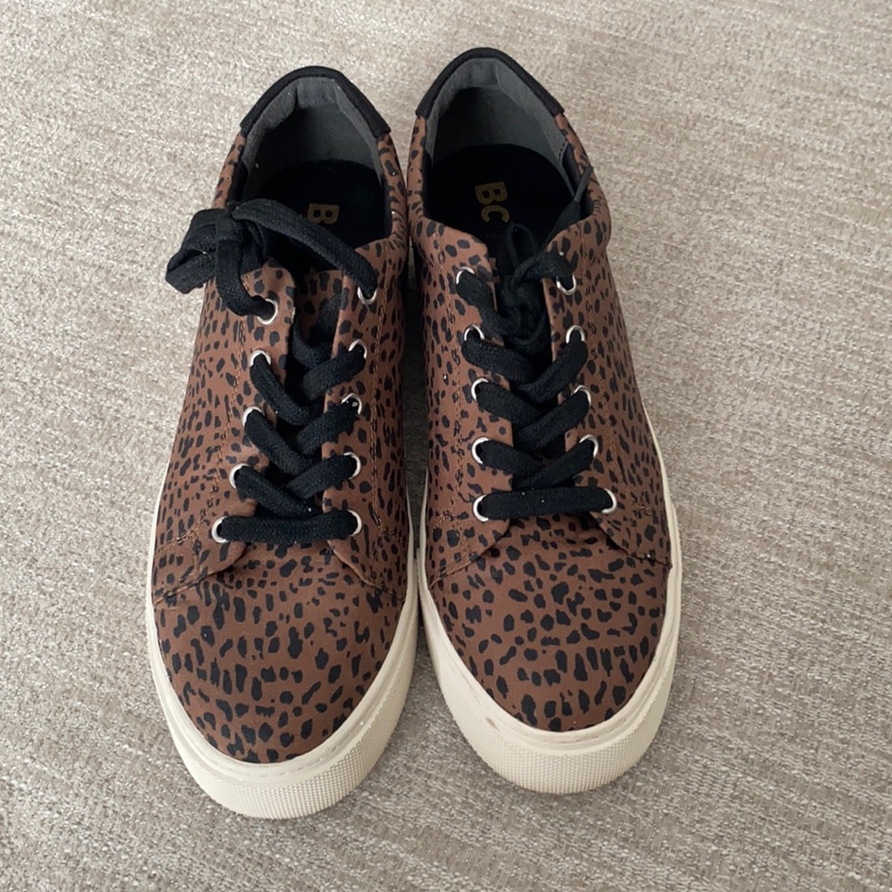 BC ( Born in California) Footwear cheetah print sneaker Size 7